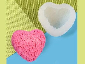 Molde silicona corazon con florcitas grandes
